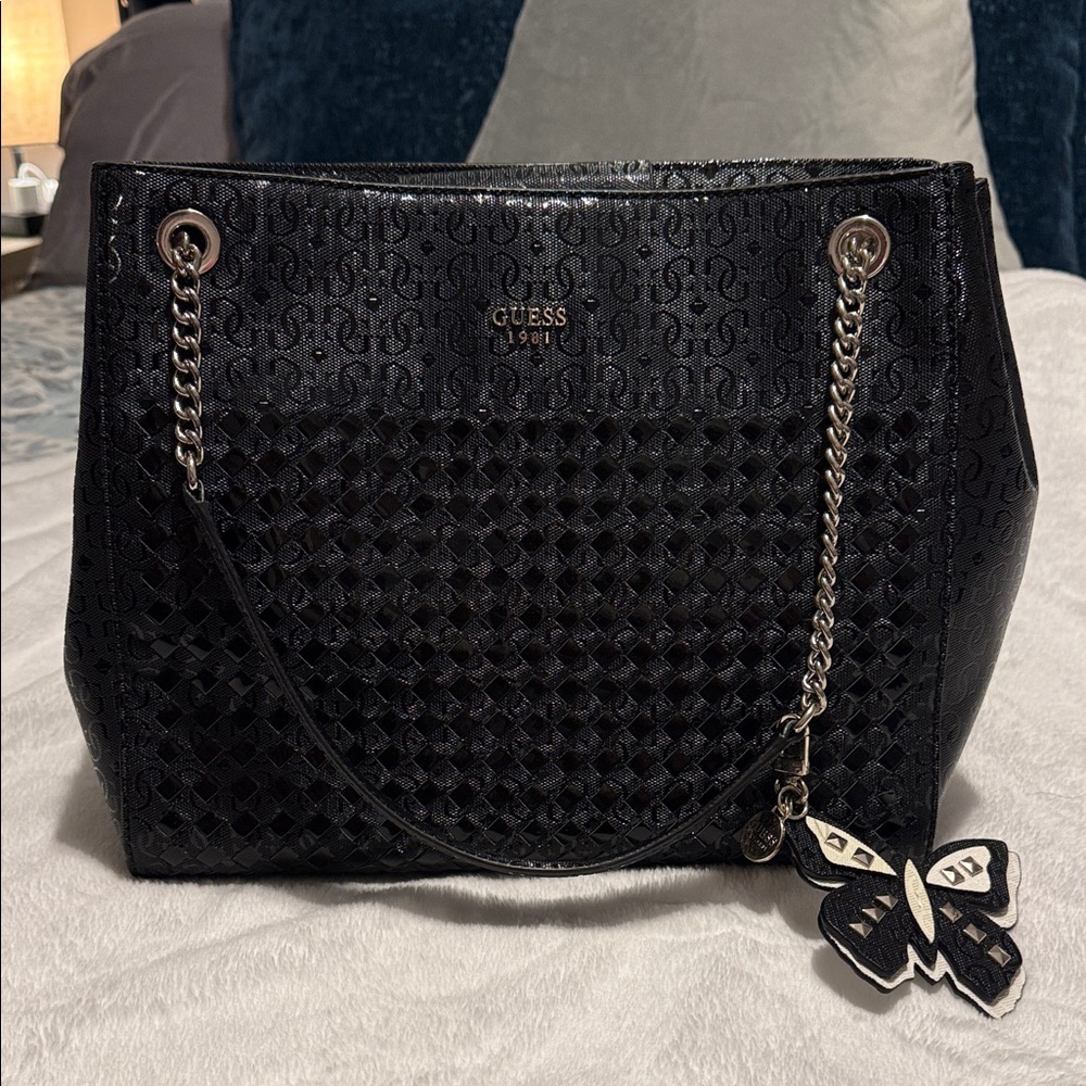 Guess Black Textured Shoulder Bag